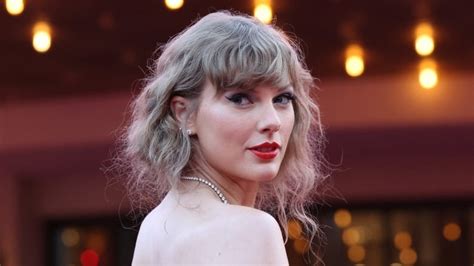 Taylor Swifts new album apparently leaks, causing。